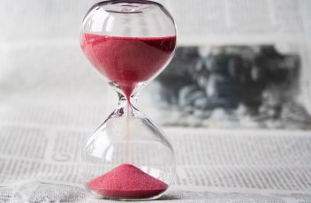 glass-hourglass-hours-39396small
